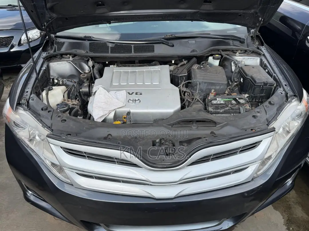 Toyota Venza AWD 2012 Gray