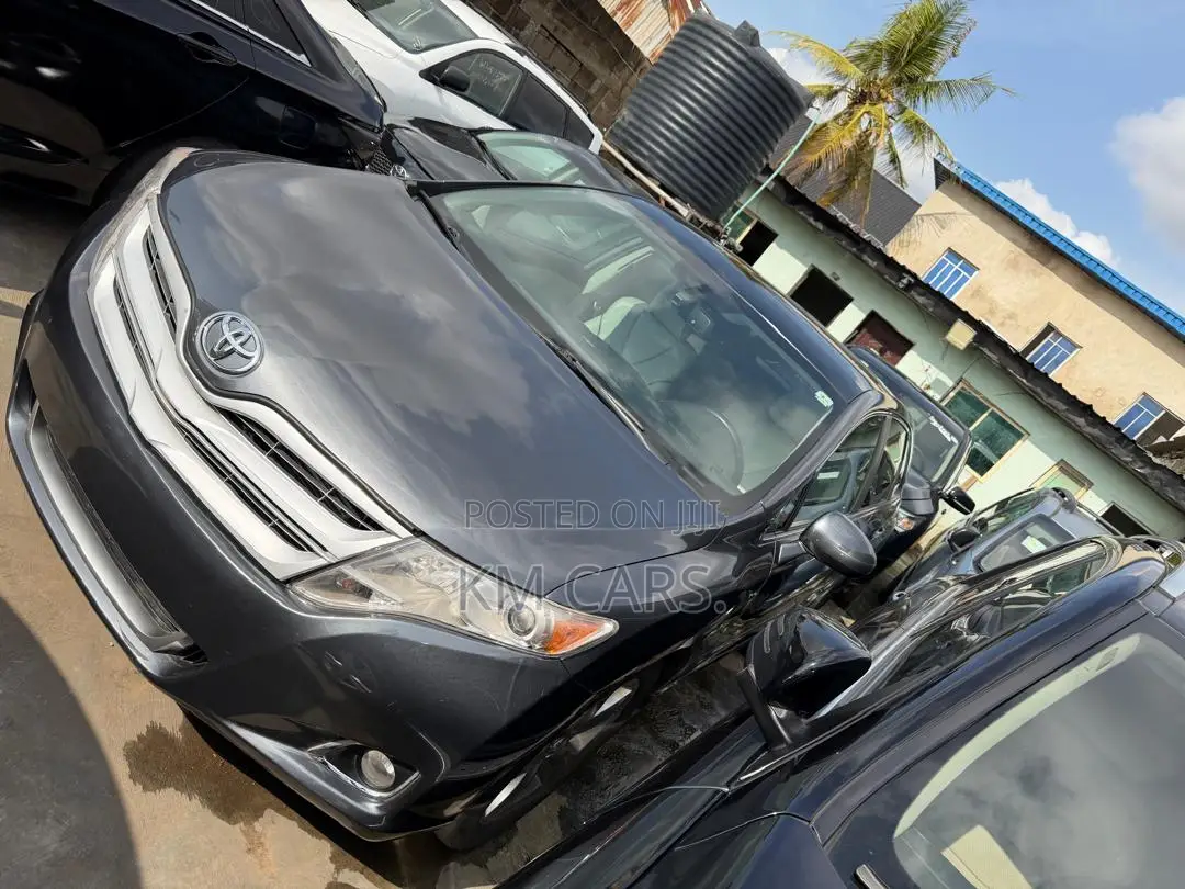 Toyota Venza AWD 2012 Gray