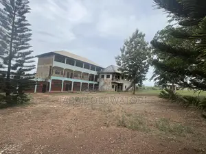 20bdrm Block of Flats in Osun State for sale