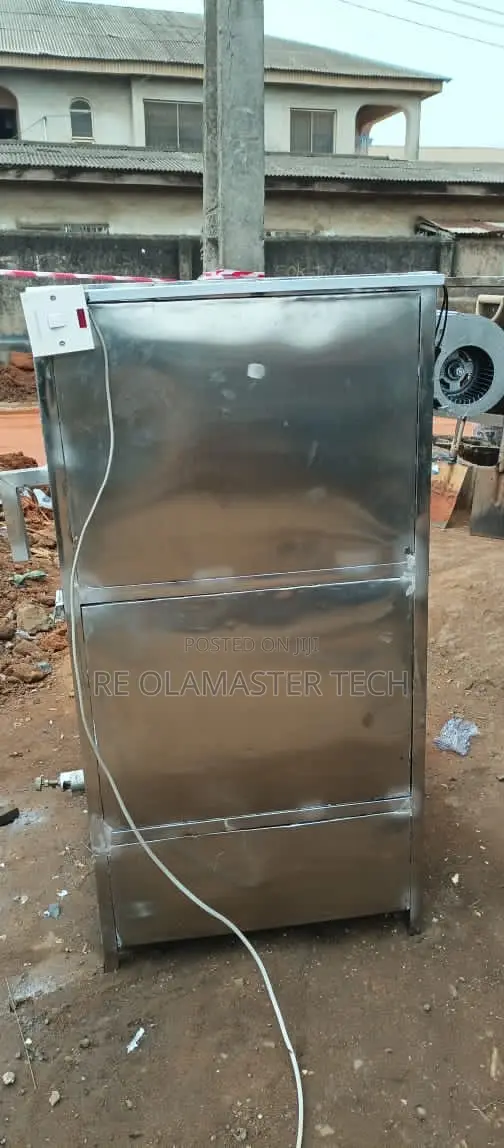 Dehydrator