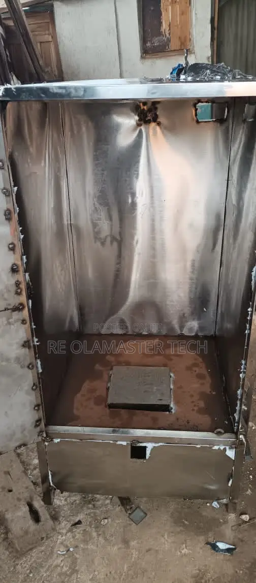 Dehydrator
