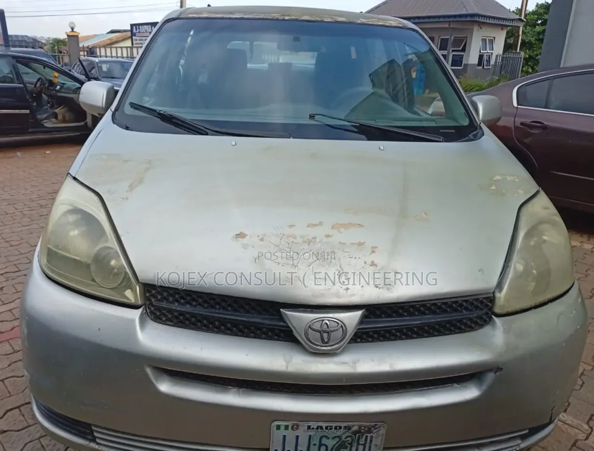 Toyota Sienna 2006 Silver