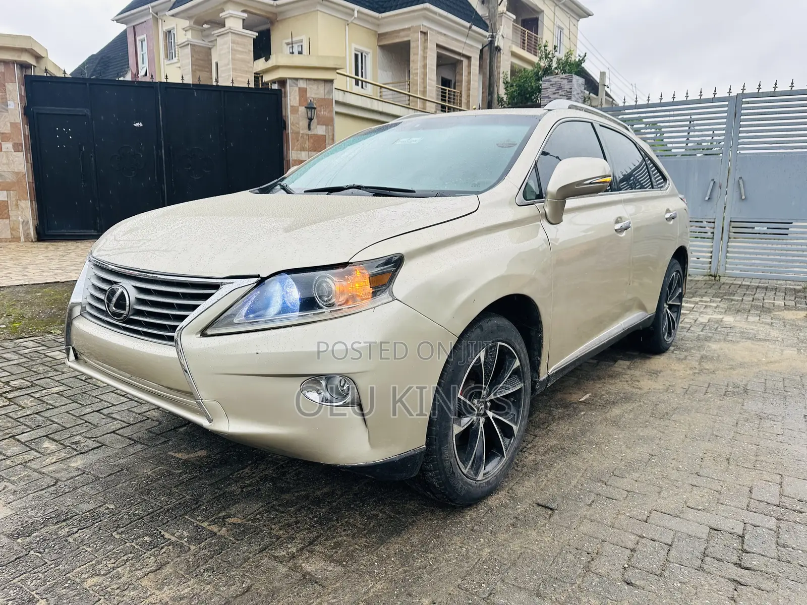 Lexus RX 2012 Gold