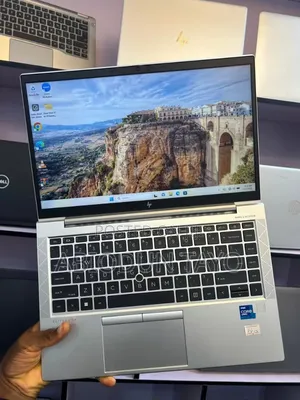 New Laptop HP EliteBook 840 G8 16GB Intel Core i7 SSD 512GB