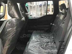 Toyota Land Cruiser Prado 2024 White
