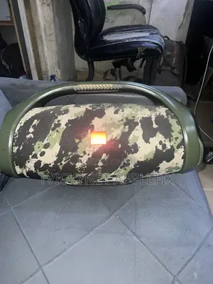 JBL Boombox 2