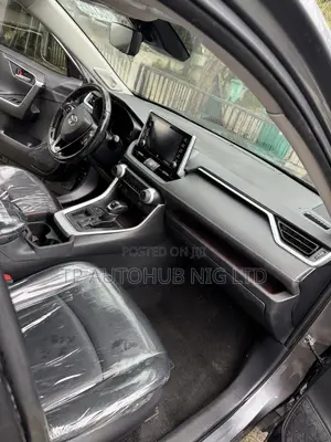 Toyota RAV4 Limited AWD 2020 Gray