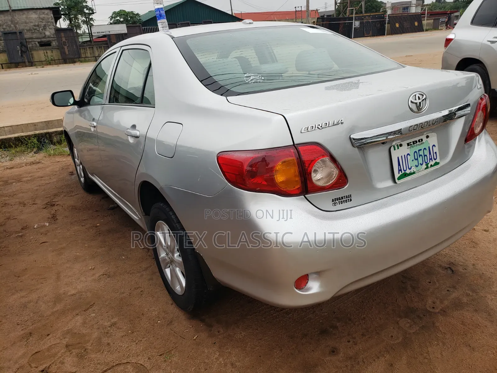 Toyota Corolla 2010 Silver