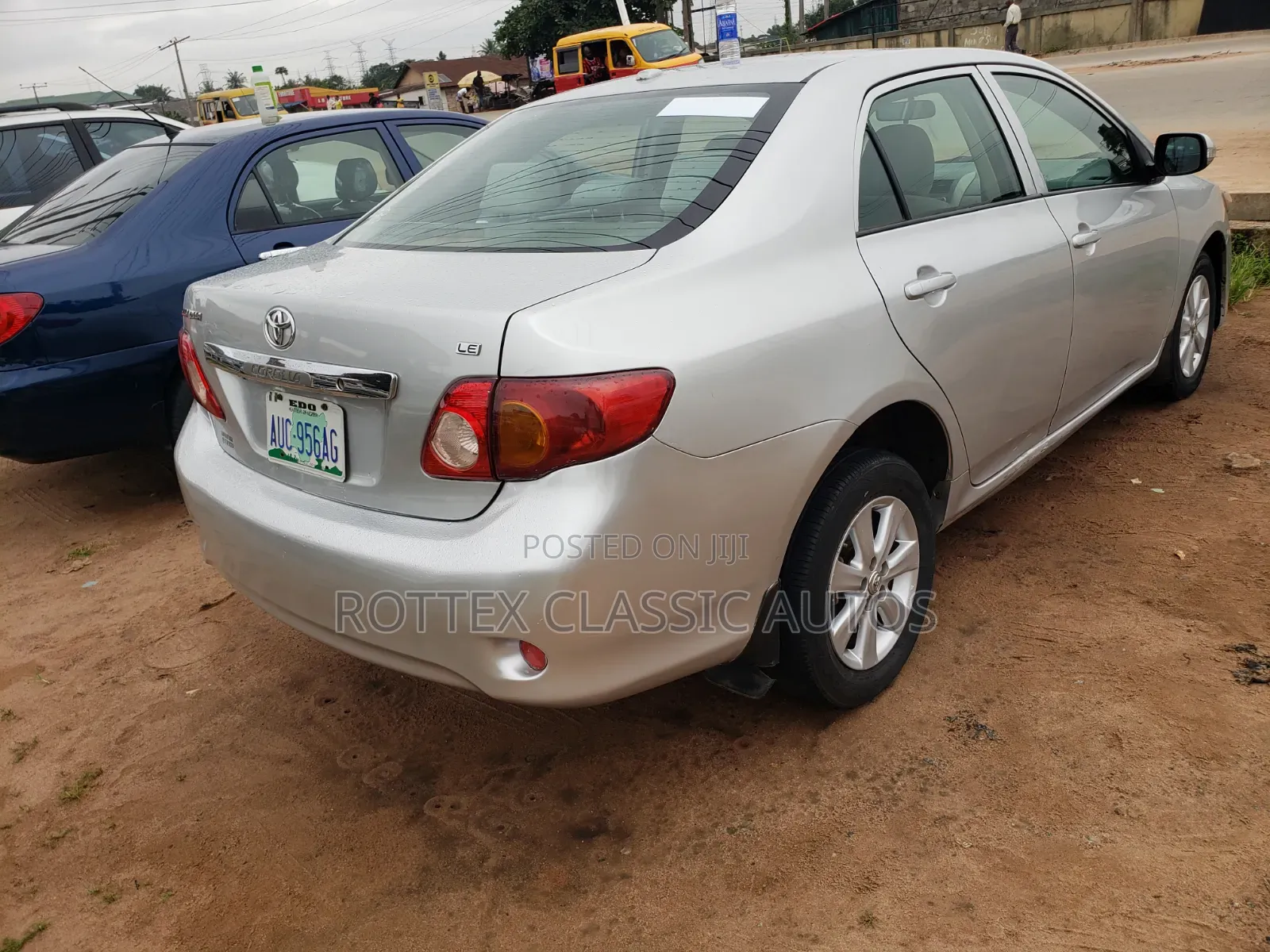 Toyota Corolla 2010 Silver