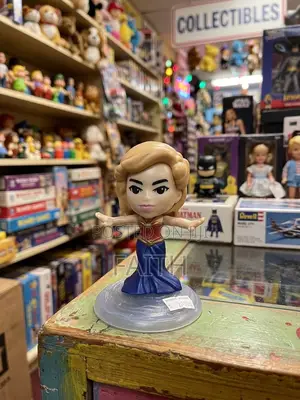 Wonder Woman| Superhero Desk Decoration