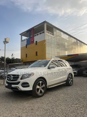 Mercedes-Benz GLE-Class 2017 White