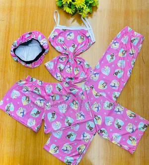 4 in 1 Ladies Satin Princess Print Nightwear Set.