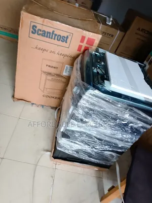 Complete Set Scanfrost 4b 50 by 50 Gas Cooker