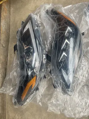Head Light Avalon 2018 3touch