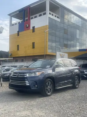 Toyota Highlander 2018 Blue