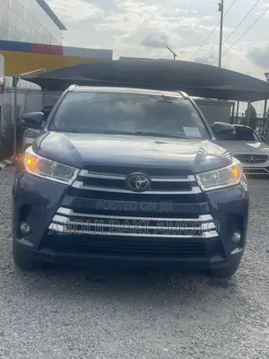 Toyota Highlander 2018 Blue