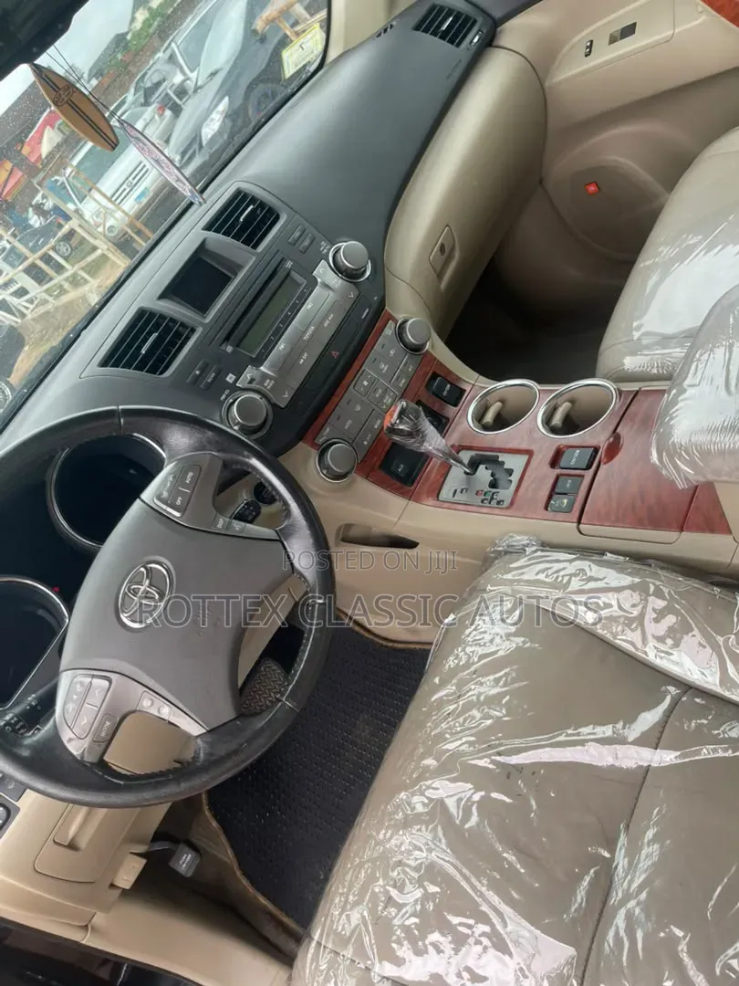 Toyota Highlander 2012 Black