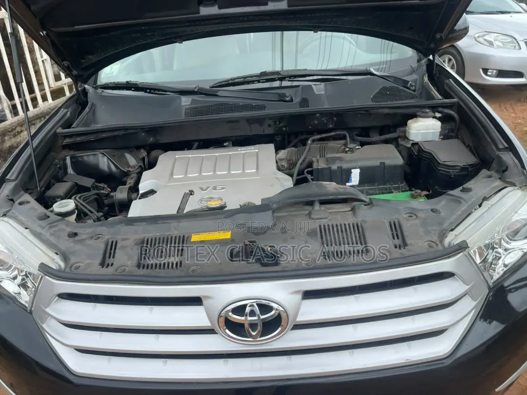 Toyota Highlander 2012 Black