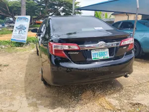 Toyota Camry SE 4dr Sedan w/Prod. End 11/13 (2.5L 4cyl 6A) 2014 Black