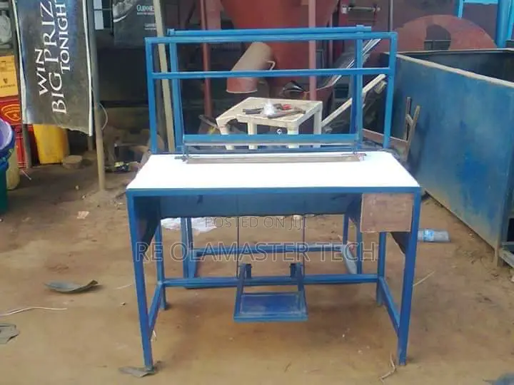 Nylon Cutting and Sealing Machine