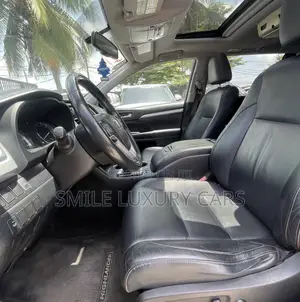 Toyota Highlander XLE 4dr SUV AWD (3.5L 6cyl 6A) 2015 Black
