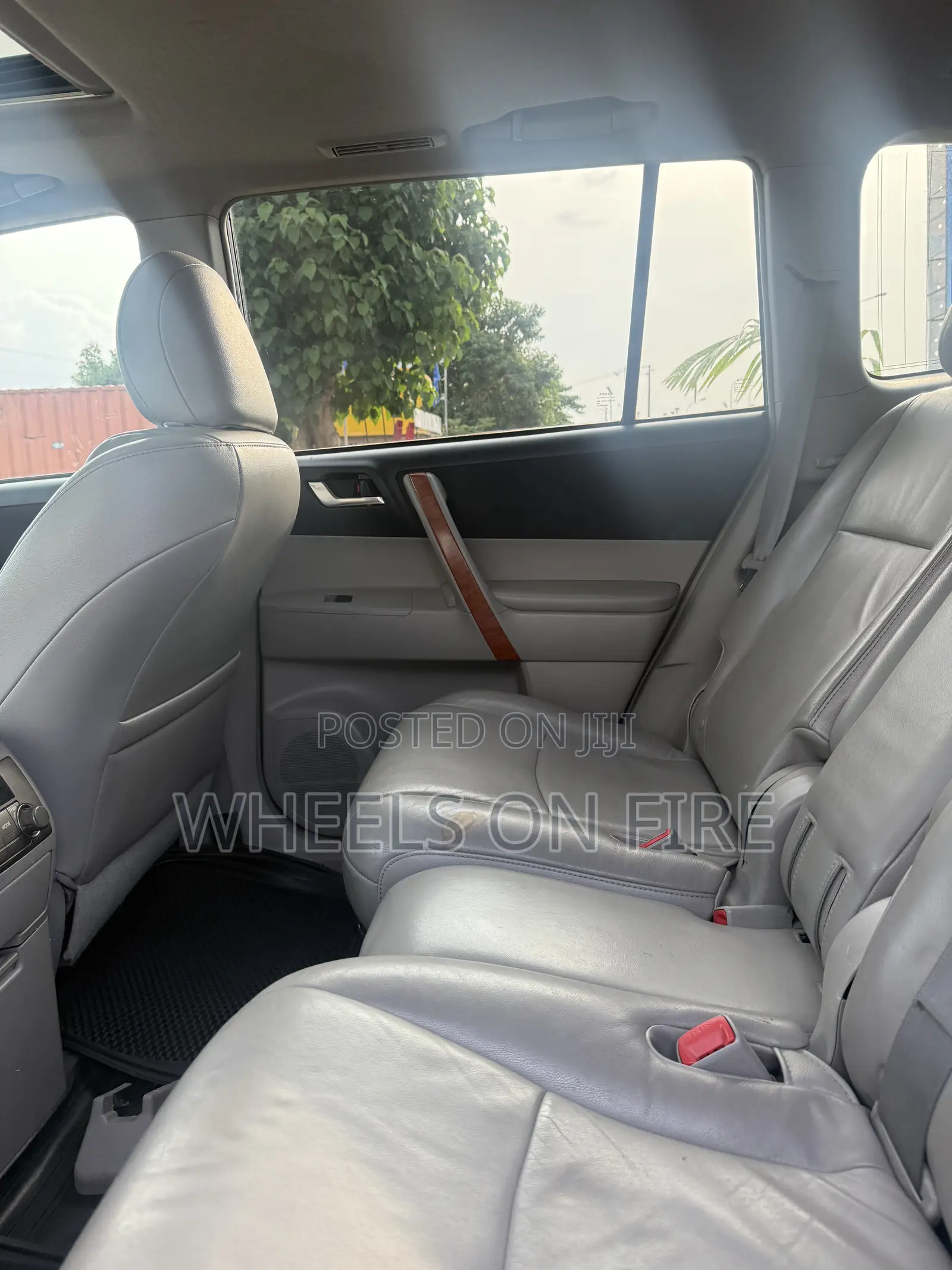 Toyota Highlander 2010 Silver