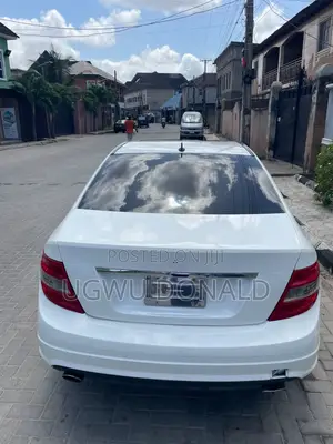 Mercedes-Benz C300 2008 White