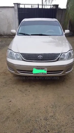 Toyota Avalon XL 2004 Gold