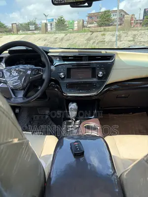 Toyota Avalon XLE 4dr Sedan (3.5L 6cyl 6A) 2014 Off white