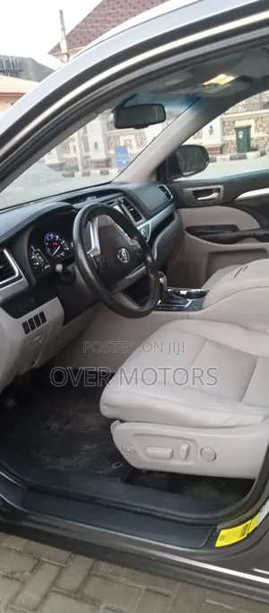 Toyota Highlander 2015 Gray