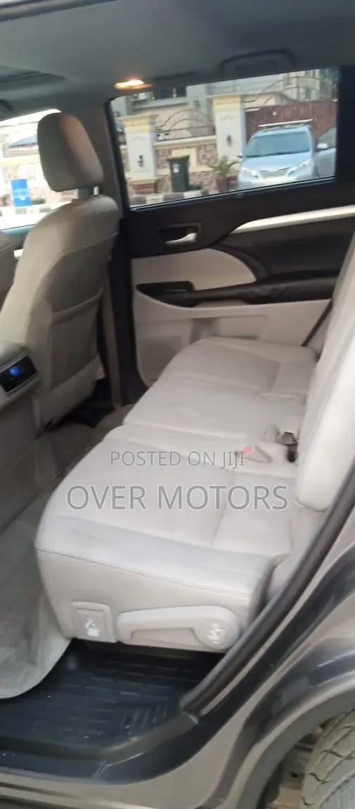 Toyota Highlander 2015 Gray