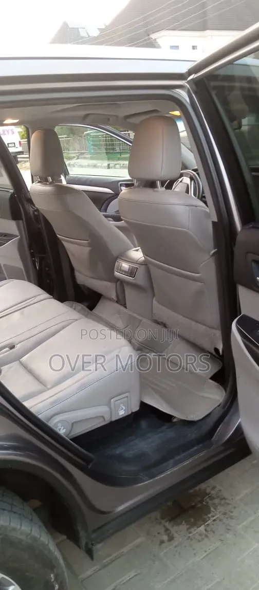 Toyota Highlander 2015 Gray
