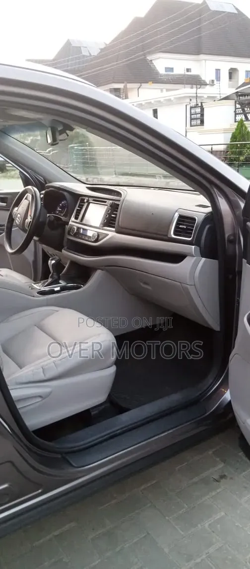 Toyota Highlander 2015 Gray