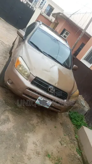Toyota RAV4 2007 Gold