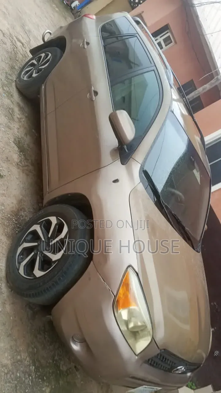Toyota RAV4 2007 Gold