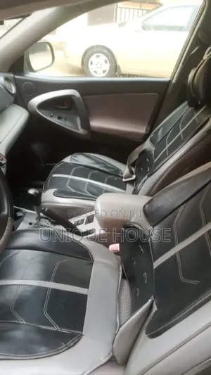 Toyota RAV4 2007 Gold