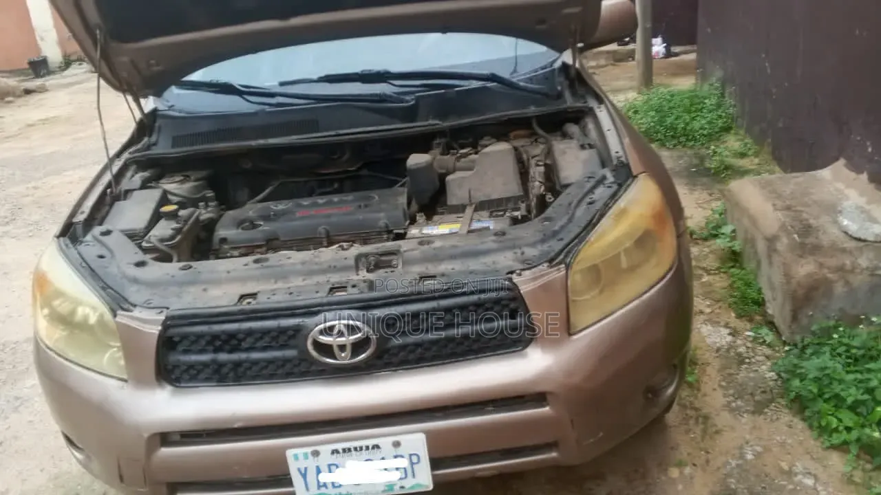 Toyota RAV4 2007 Gold