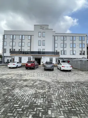20bdrm Apartment in Ikota for sale