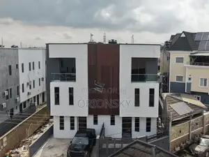 3bdrm Duplex in Millenuim/UPS for sale
