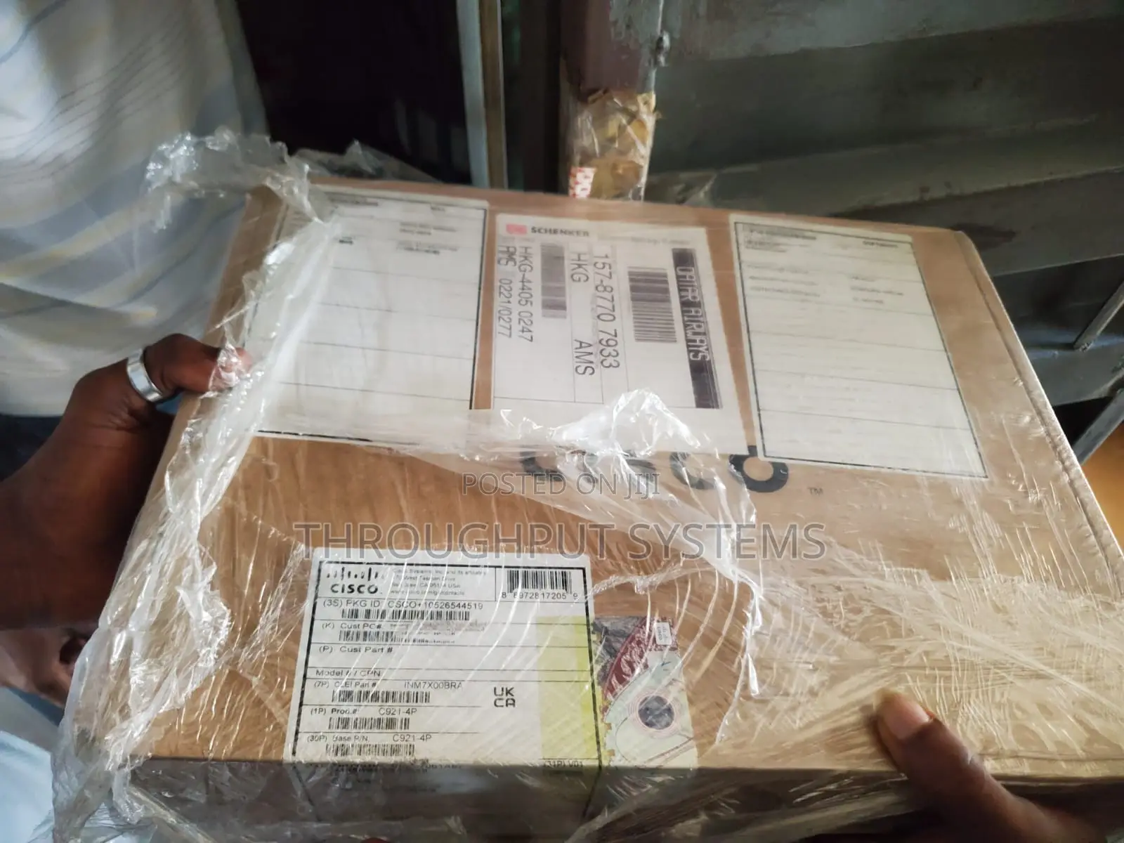 Cisco C921-4p
