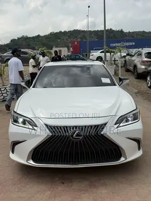 Lexus ES 350 Base 2021 White