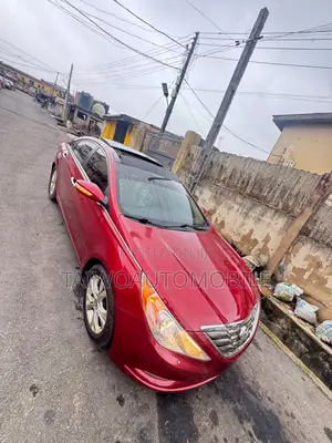 Hyundai Sonata Limited Sedan FWD (2.4L 4cyl 6A) 2013 Red