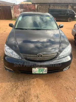 Toyota Camry XLE V6 4dr Sedan (3.0L 6cyl 5A) 2004 Black