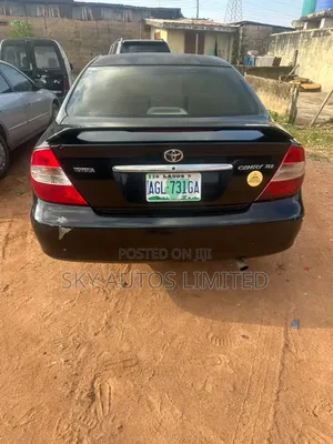 Toyota Camry XLE V6 4dr Sedan (3.0L 6cyl 5A) 2004 Black