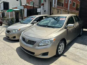 Toyota Corolla 2010 Gold