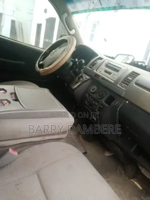 Toyota HiAce 2010 White