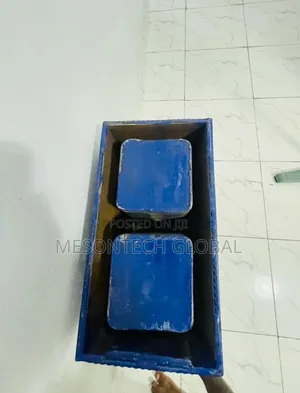 Block Moulding Case/ Concrete Block Hand Moulding