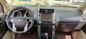 Toyota Land Cruiser Prado 2022 Black