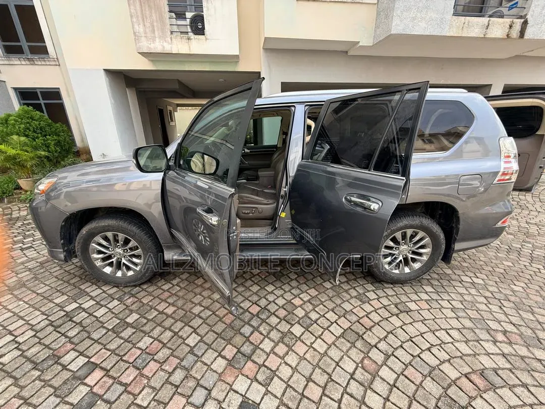 Lexus GX 2017 Gray