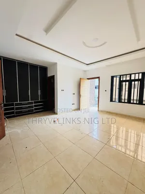 4bdrm Duplex in Lekki Phase 1 for rent